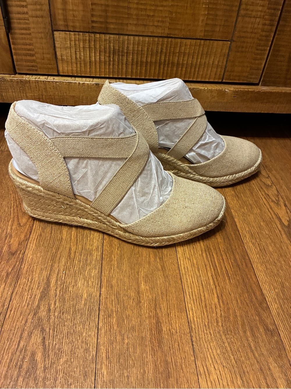 Easy Spirit Beige Gold Canvas Espadrille Wedge with Crossover Straps Sz 7 NWT